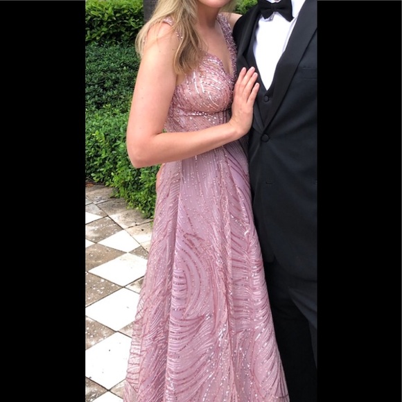 Mac duggal Swirl Sequin Gown 8 - Picture 8 of 12